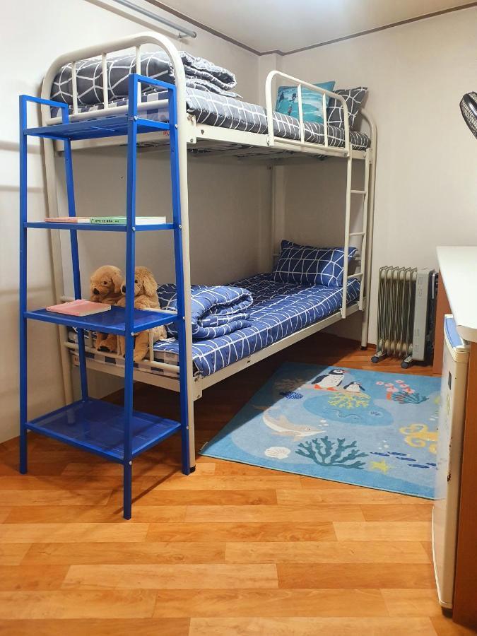 Hub House Livingtel Hostel Seoul Exterior photo