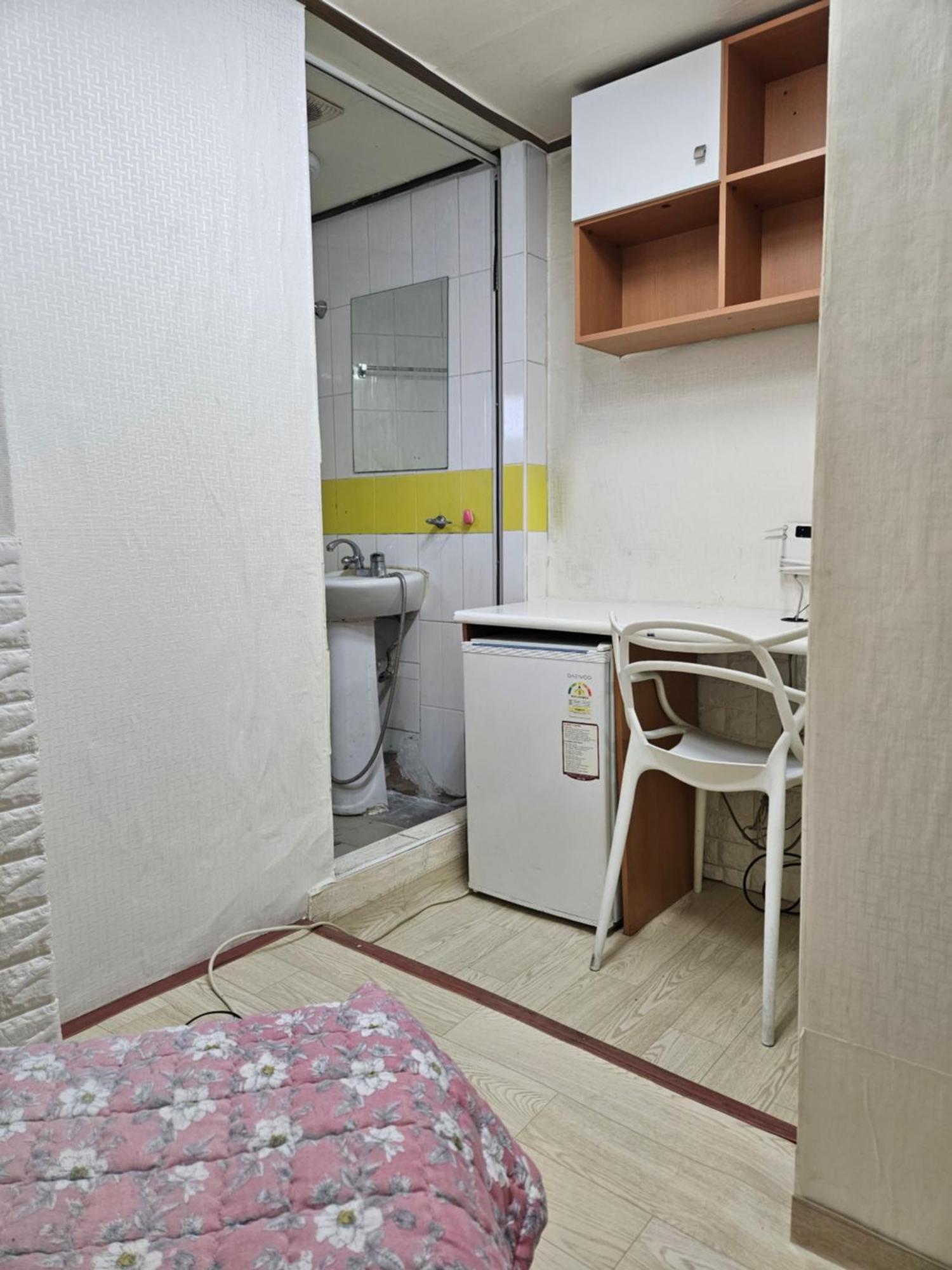 Hub House Livingtel Hostel Seoul Exterior photo