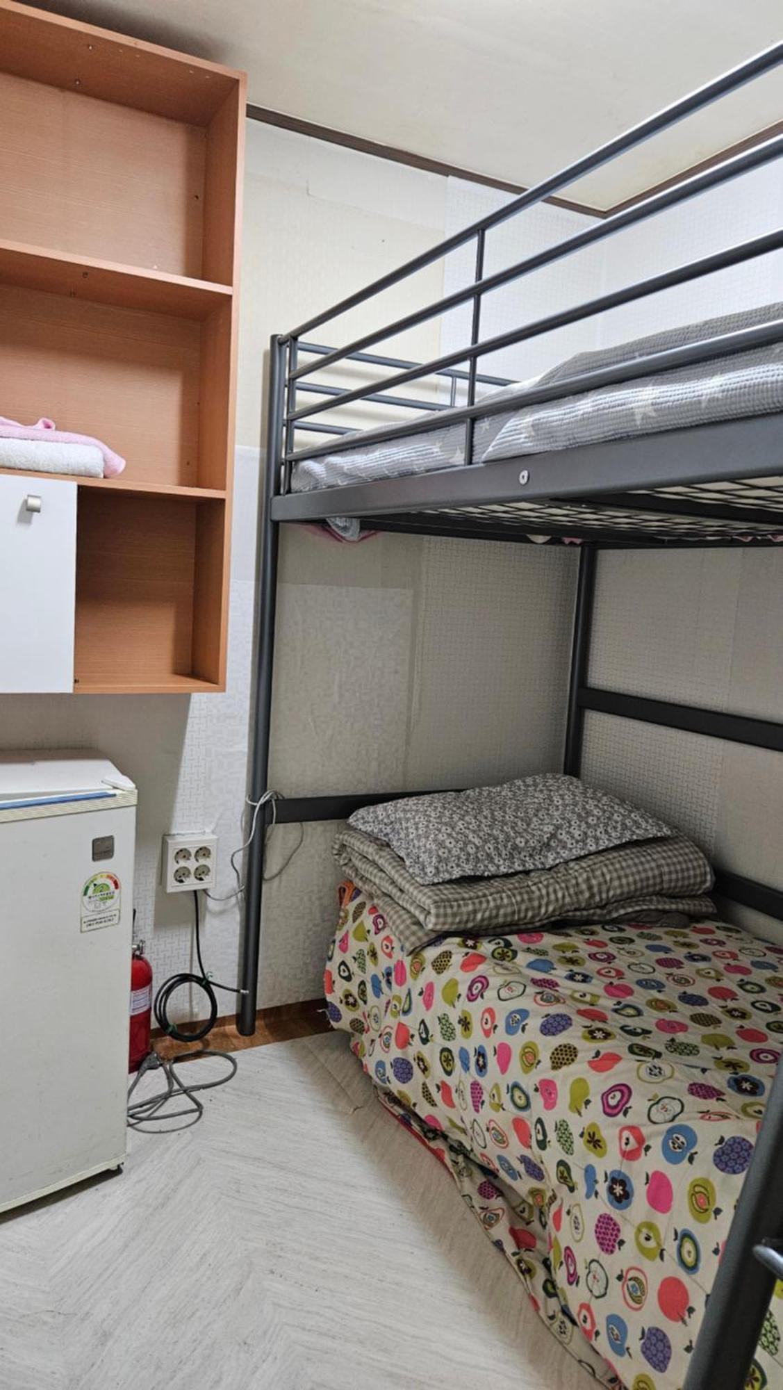 Hub House Livingtel Hostel Seoul Exterior photo